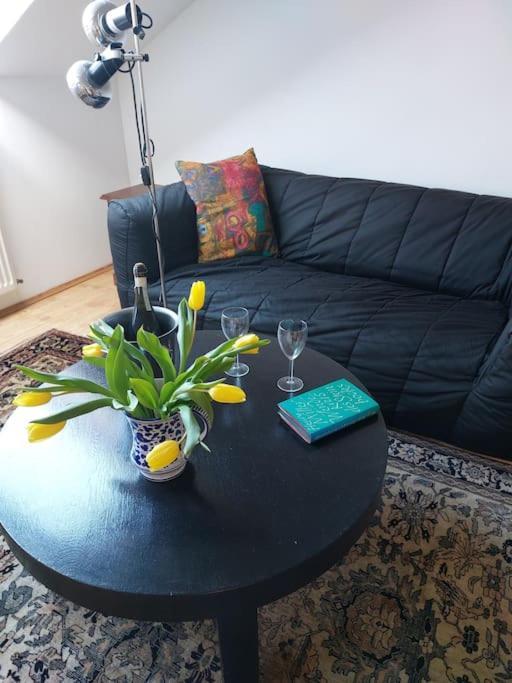 Zwei helle ruhige Zimmer im Dachgeschoss Kassel Exterior foto