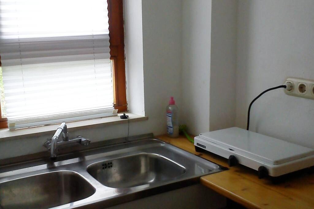 Zwei helle ruhige Zimmer im Dachgeschoss Kassel Exterior foto