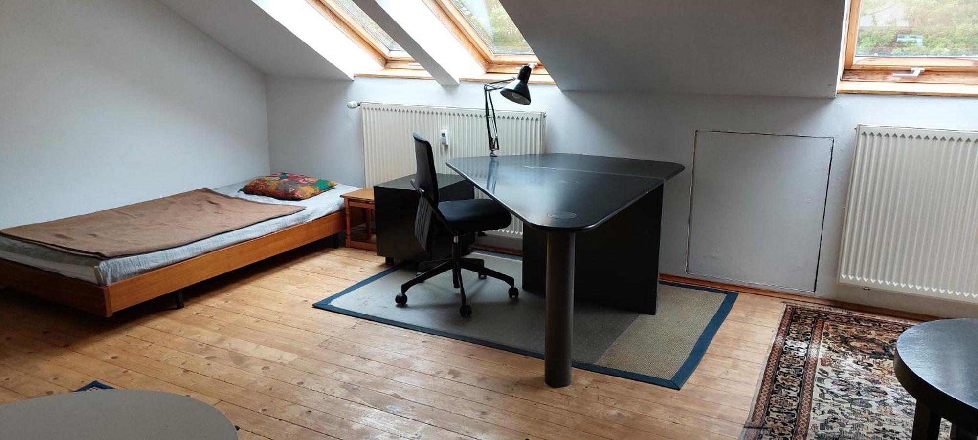 Zwei helle ruhige Zimmer im Dachgeschoss Kassel Exterior foto